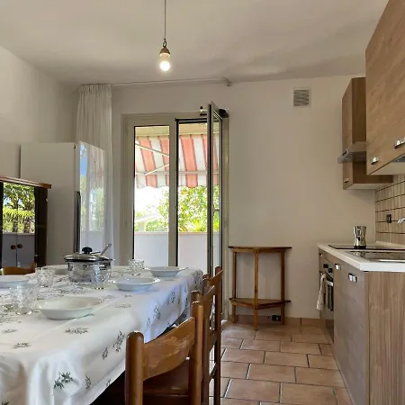 Feriehus Villino Magnolia - Oasi Di Pace A Pochi Passi Dalla Spiaggia Scerne