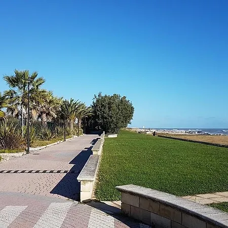 Villino Magnolia - Oasi Di Pace A Pochi Passi Dalla Spiaggia Scerne